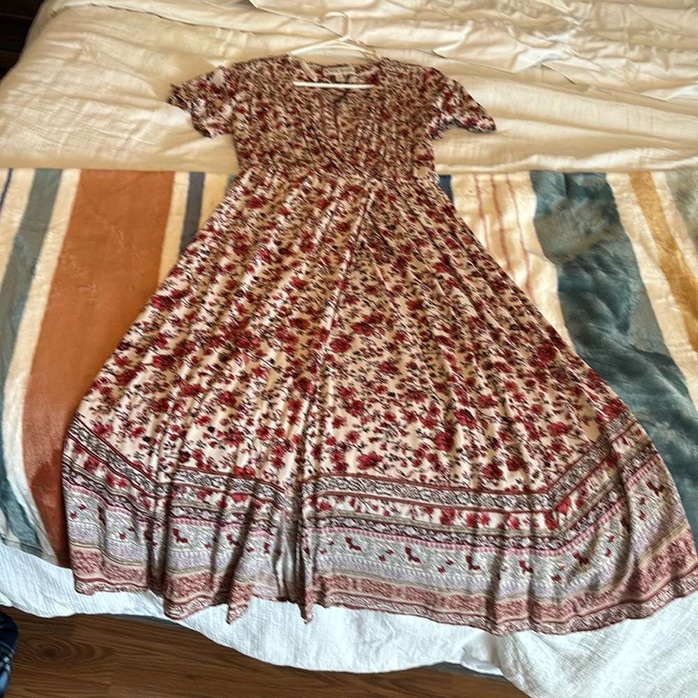 Floral dress with v neck & slit